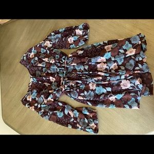 Motherhood maternity tie wrap blouse size small never worn